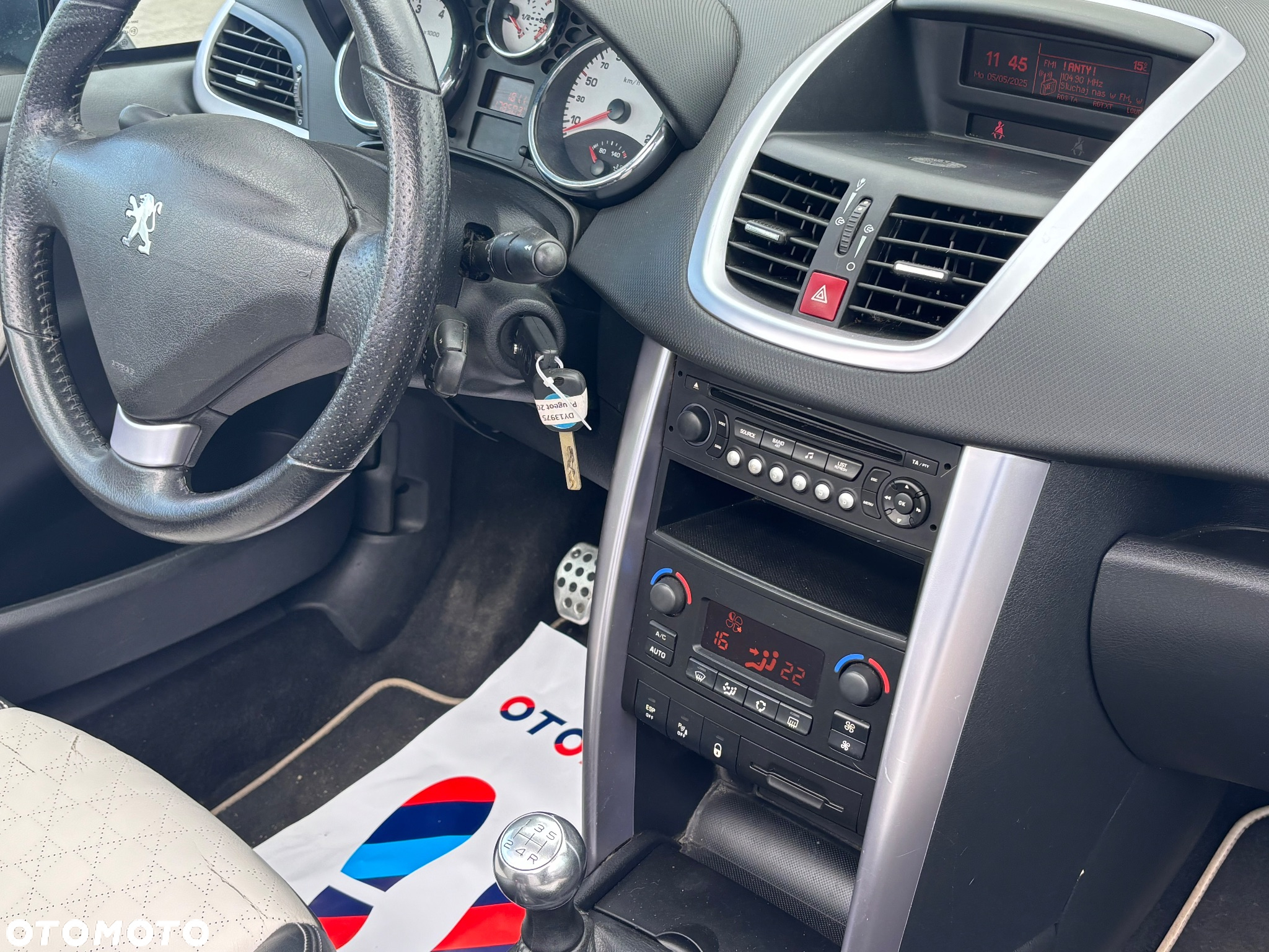 Peugeot 207 CC 120 VTi Roland Garros - 24