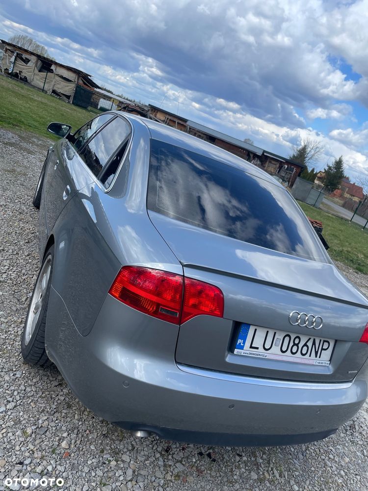 Audi A4 Limousine - 6