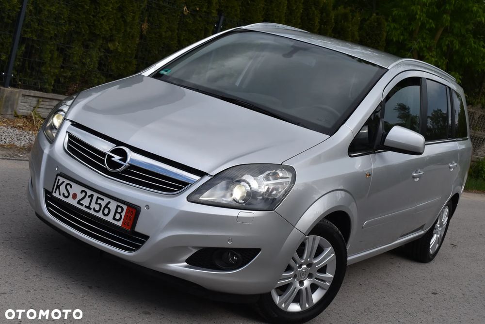 Opel Zafira 1.8 Cosmo - 19