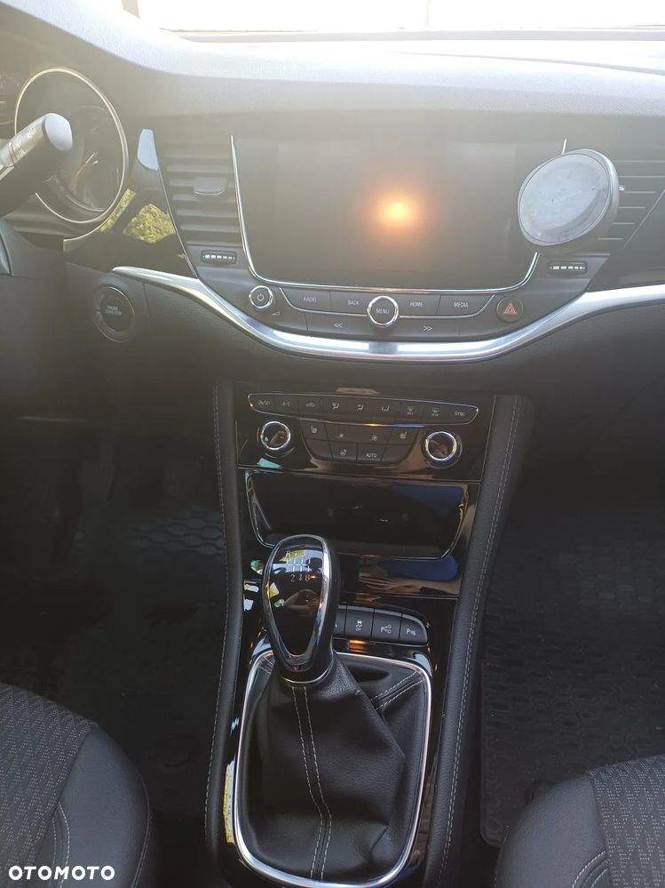 Opel Astra 1.4 T Elite S&S - 11