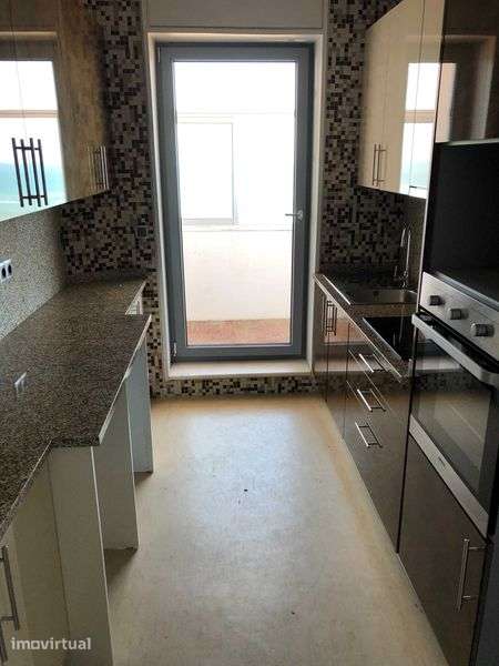 Arrenda-se T4 - Na primeira linha na Foz, Porto - Grande imagem: 2/10
