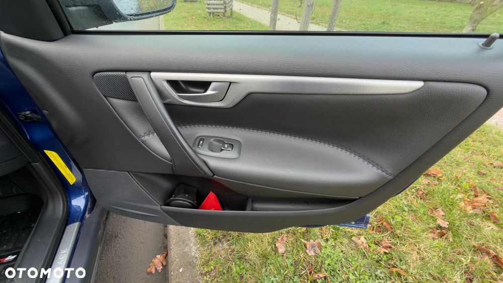 Volvo XC 70 D5 AWD Ocean Race - 26