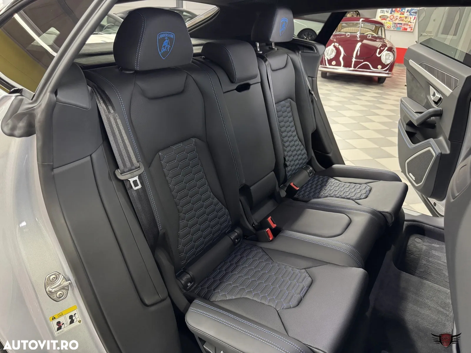 Lamborghini URUS - 29