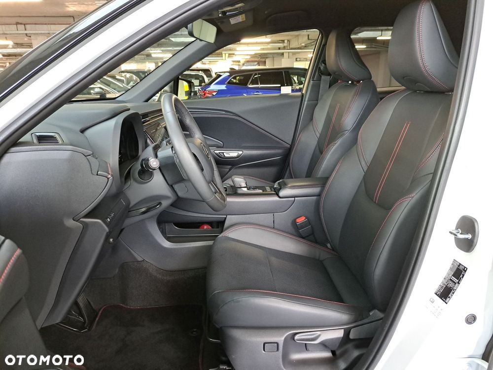 Lexus LBX 1.5 Hybrid Emotion - 12