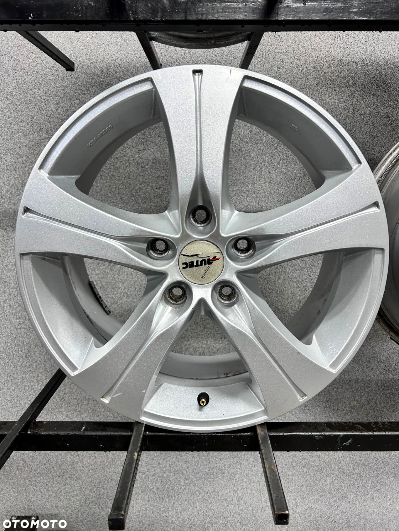 4 FELGI ALU. VW TRANSPORTER T5,T6,MULTIVAN,CARAVELLE  17'' 7,5J ET50 - 8
