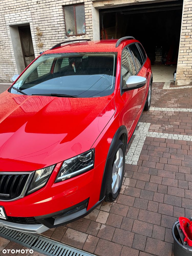 Skoda Octavia Scout 2.0 TDI 4x4 DSG - 4