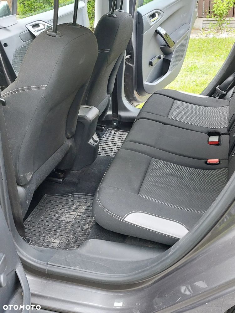 Peugeot 2008 - 16