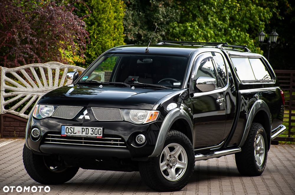 Mitsubishi L200 Pick Up 4x4 Intense Club Cab - 17