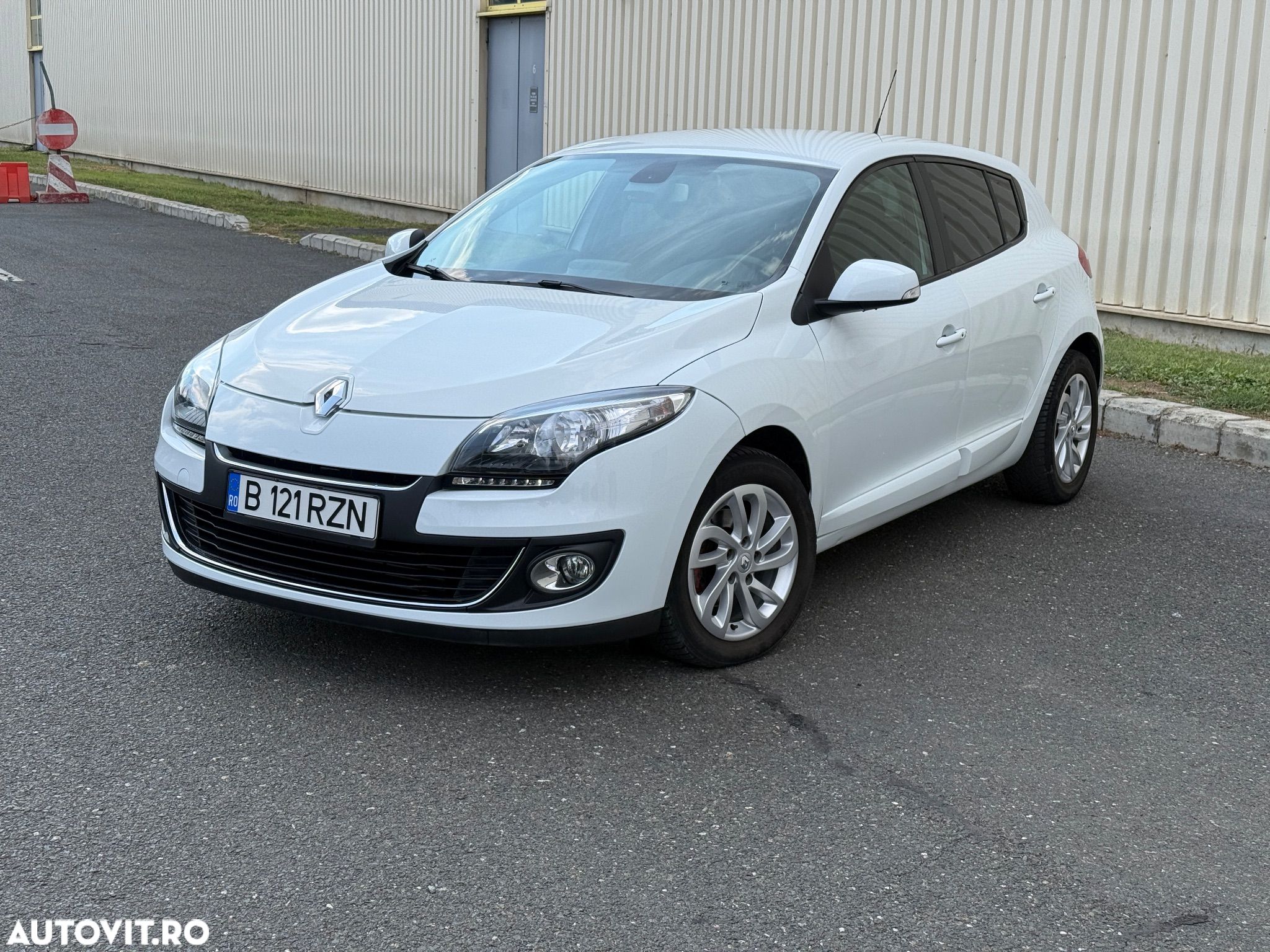 Renault Megane ENERGY TCe 130 BUSINESS - 1