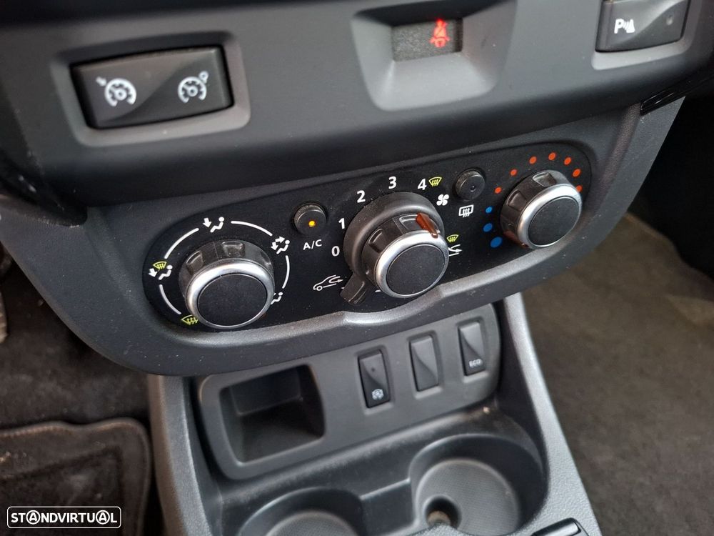 Dacia Duster 1.2 TCe SL Explorer - 19