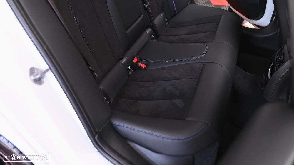 BMW 330 e Aut. M Sport - 52