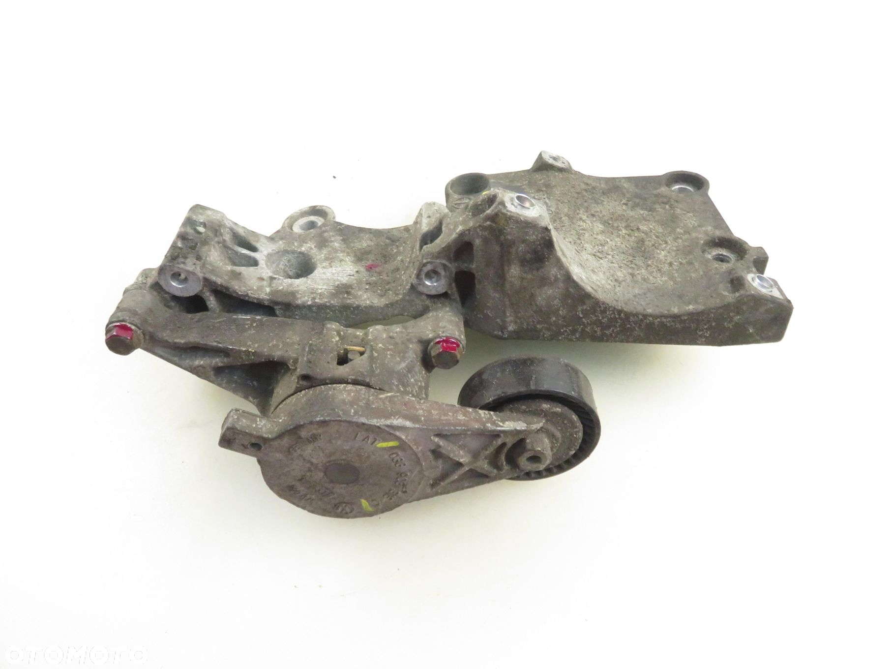 ŁAPA ALTERNATORA VW PASSAT B6  2.0 TDI - BMP 038903143AF 03G903315C - 11
