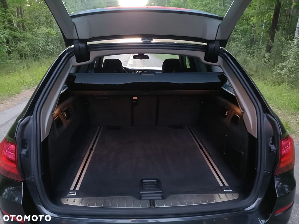 BMW Seria 5 530d xDrive - 15