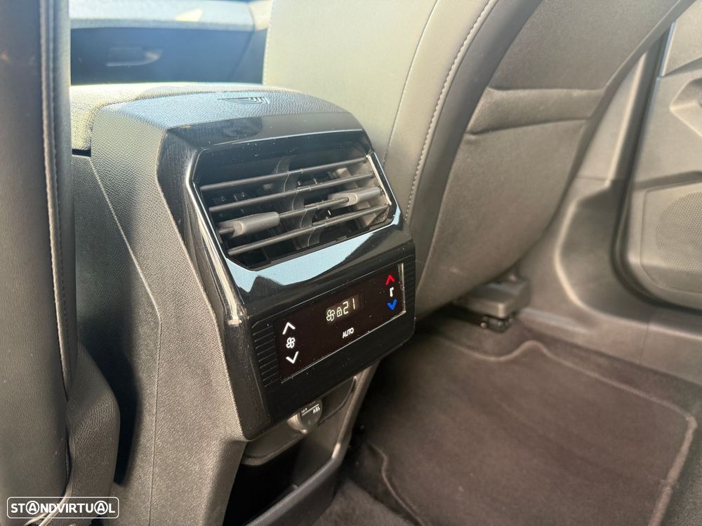 Peugeot 5008 1.2 Hybrid Allure e-DCS6 - 13