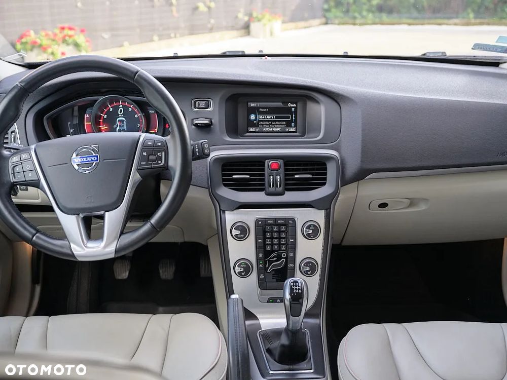 Volvo V40 T3 Ocean Race - 8