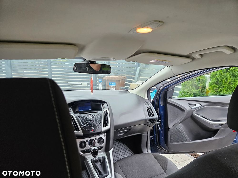 Ford Focus 1.0 EcoBoost Trend - 16