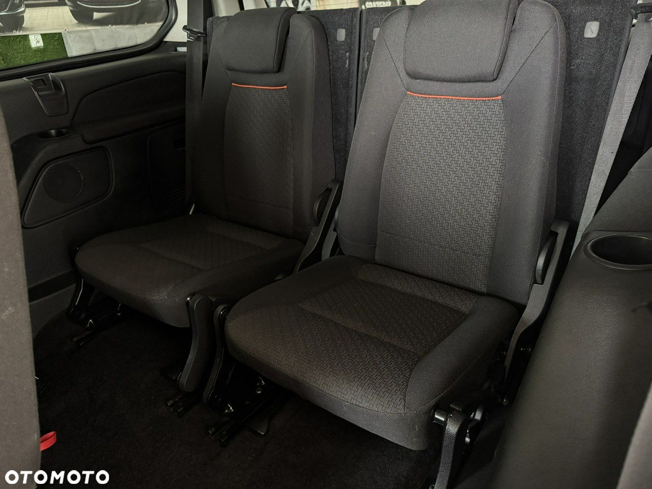 Ford Galaxy - 22