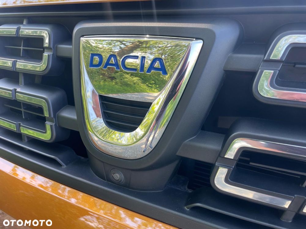 Dacia Duster TCe 100 2WD Celebration - 10