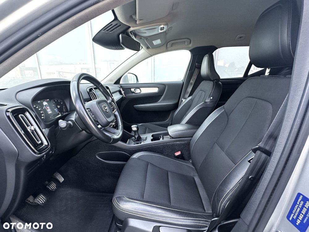 Volvo XC 40 - 25