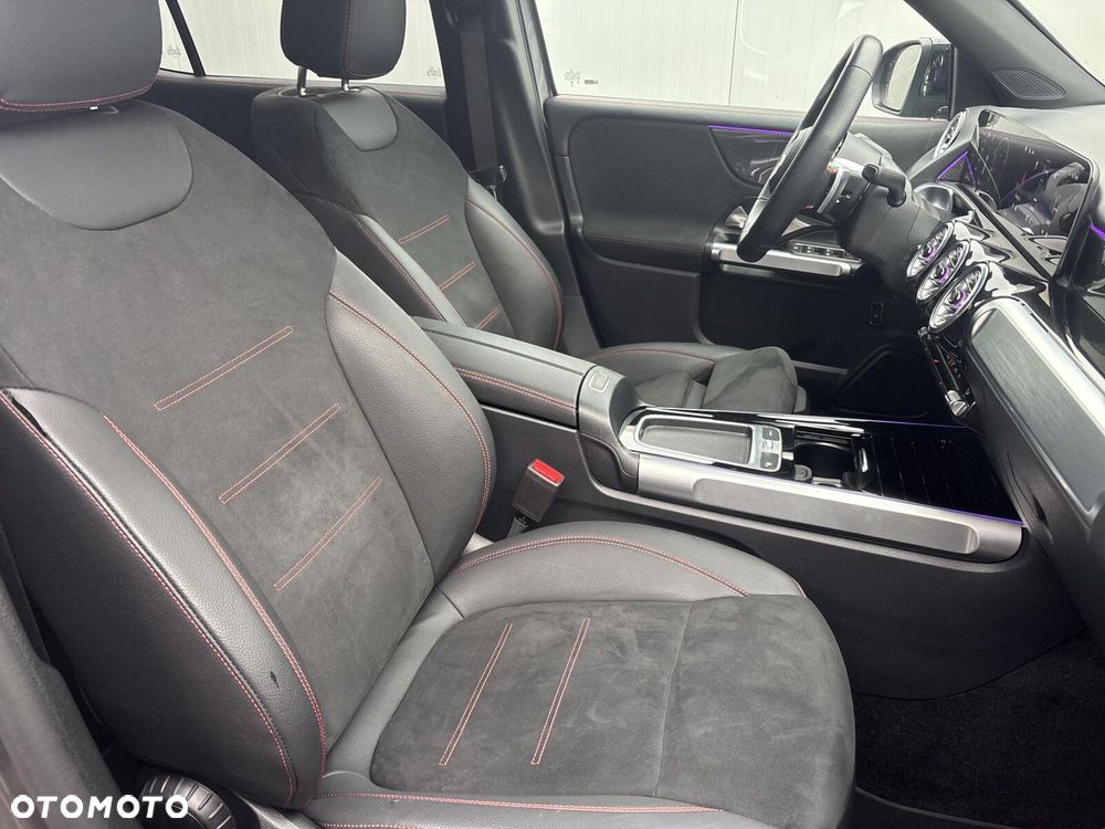 Mercedes-Benz GLB - 18