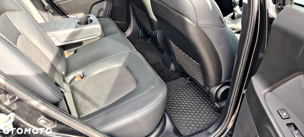 Kia Sportage 1.7 CRDI Business Line 2WD - 23