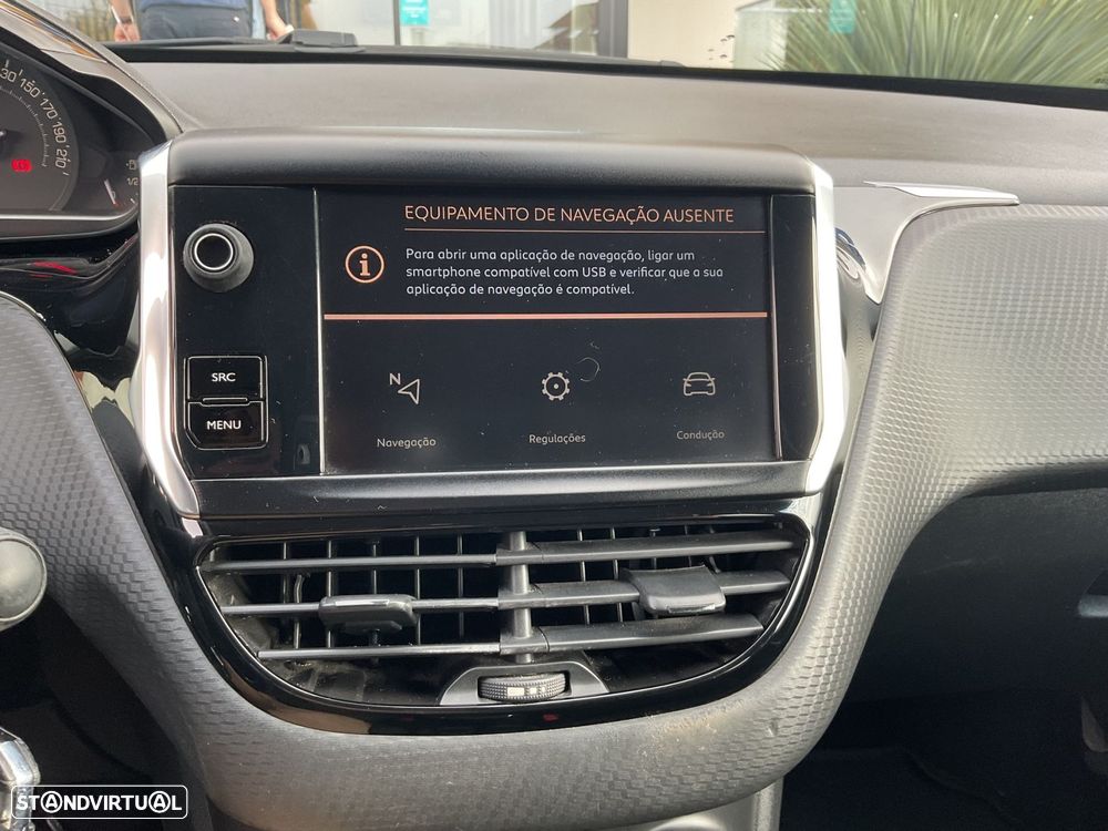 Peugeot 2008 1.2 PureTech Style - 23