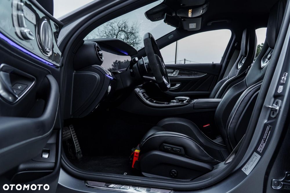 Mercedes-Benz Klasa E AMG 63 S 4-Matic+ - 13