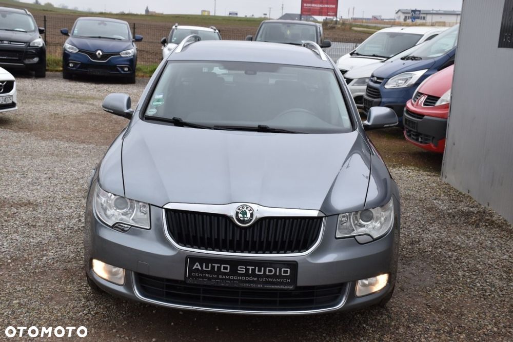Skoda Superb 2.0 TDI DSG Ambition - 19
