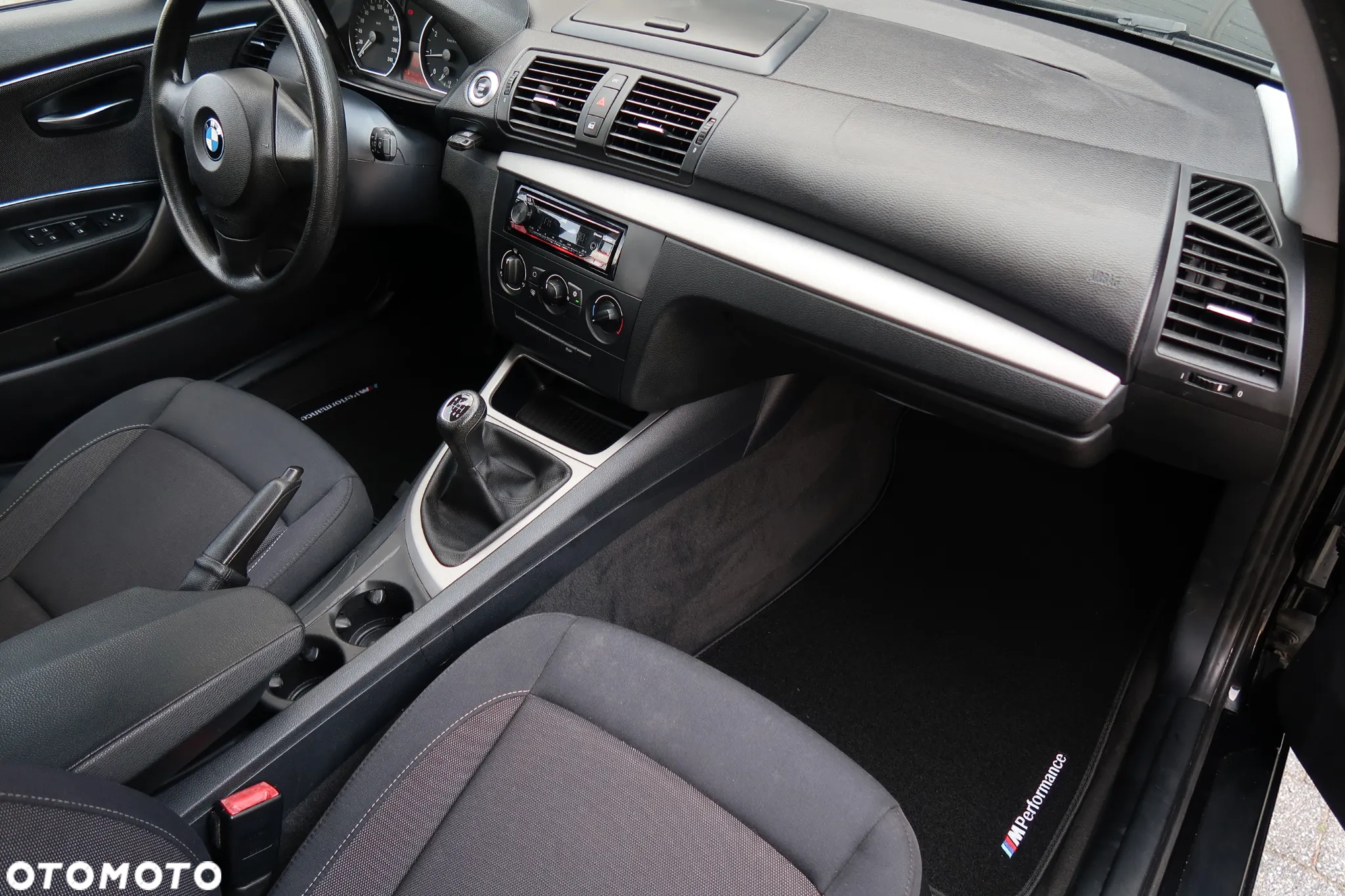 BMW Seria 1 116i - 19