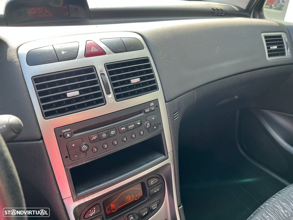 Peugeot 307 1.4 XR - 17