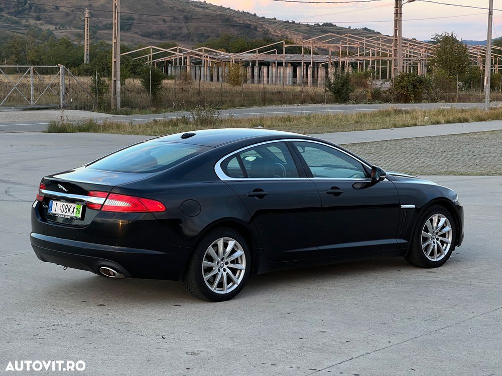 Jaguar XF 2.2D - 6