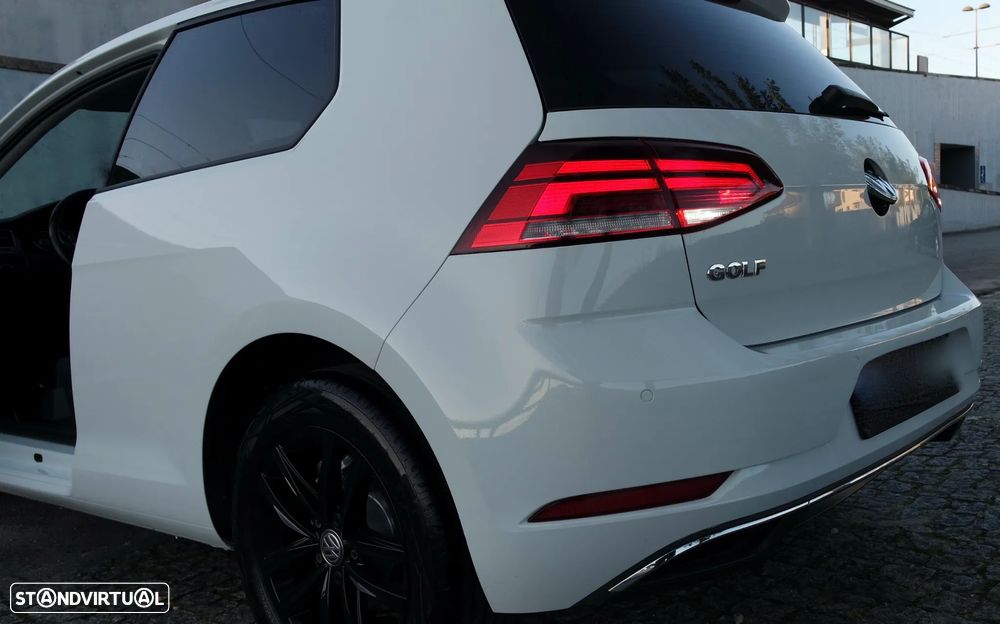 VW Golf 1.6 TDI R-Line - 38