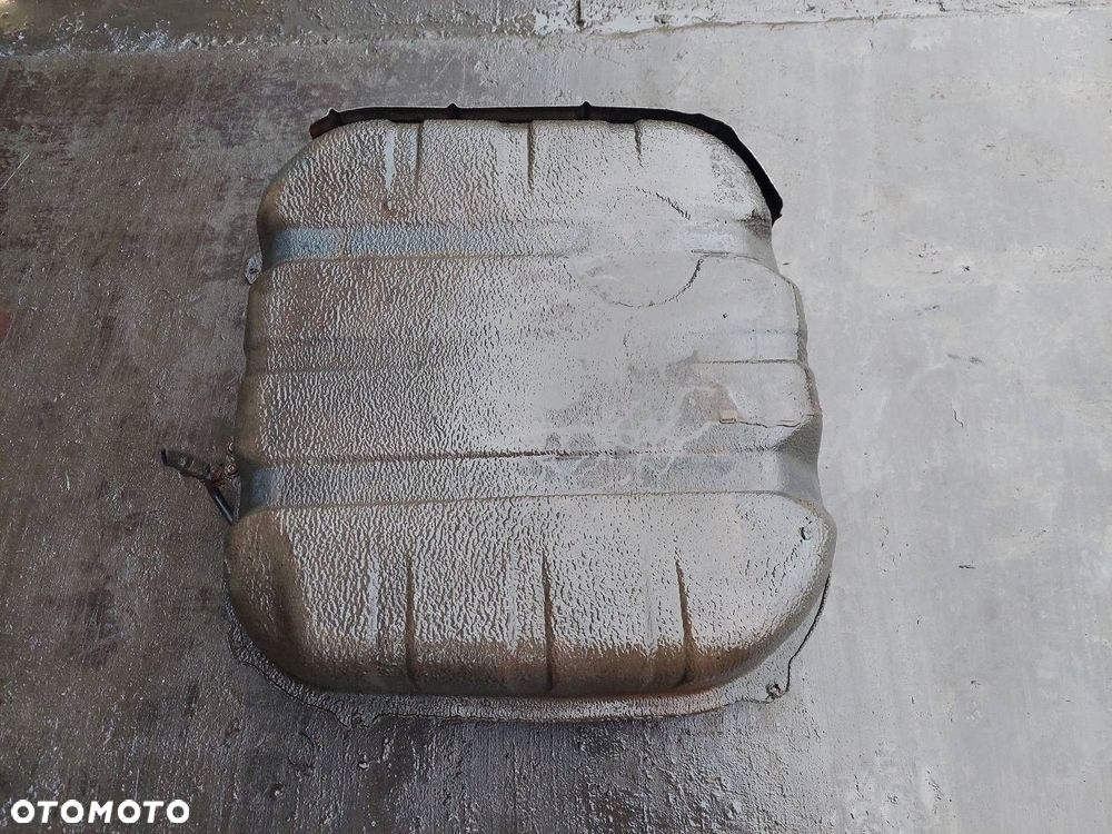 BAK ZBIORNIK PALIWA + POMPKA METALOWY KIA PROCEED I CEED I 1.6 CRDI - 4