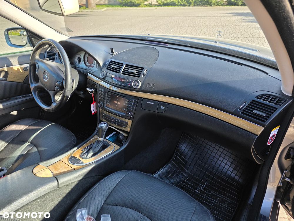 Mercedes-Benz Klasa E 320 CDI 4-Matic Avantgarde - 17