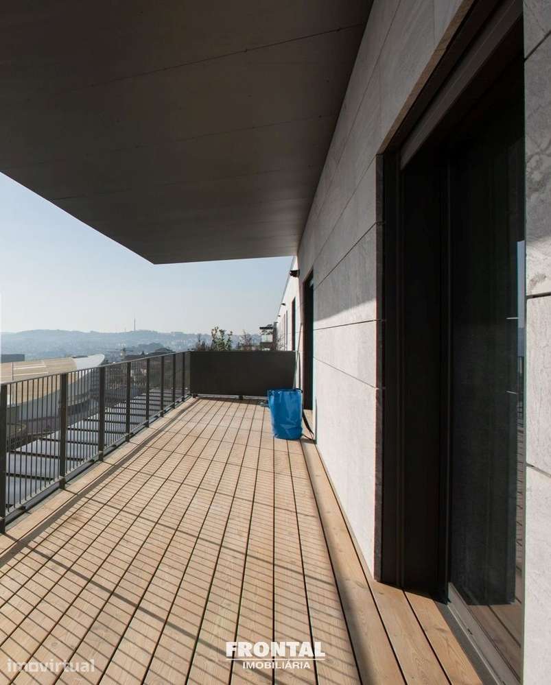 T1 - Terraço com 39,50m2, panorâmico, com cobertura. - Grande imagem: 4/23
