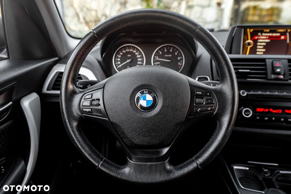 BMW Seria 1 118i Sport Line - 15
