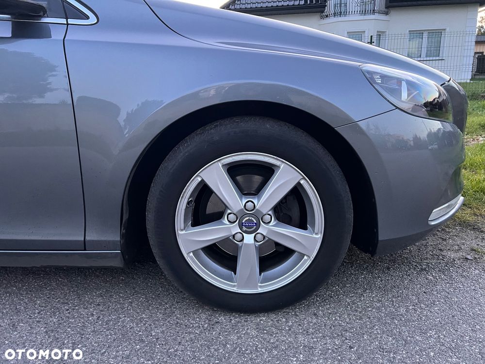 Volvo V40 D2 Momentum - 18