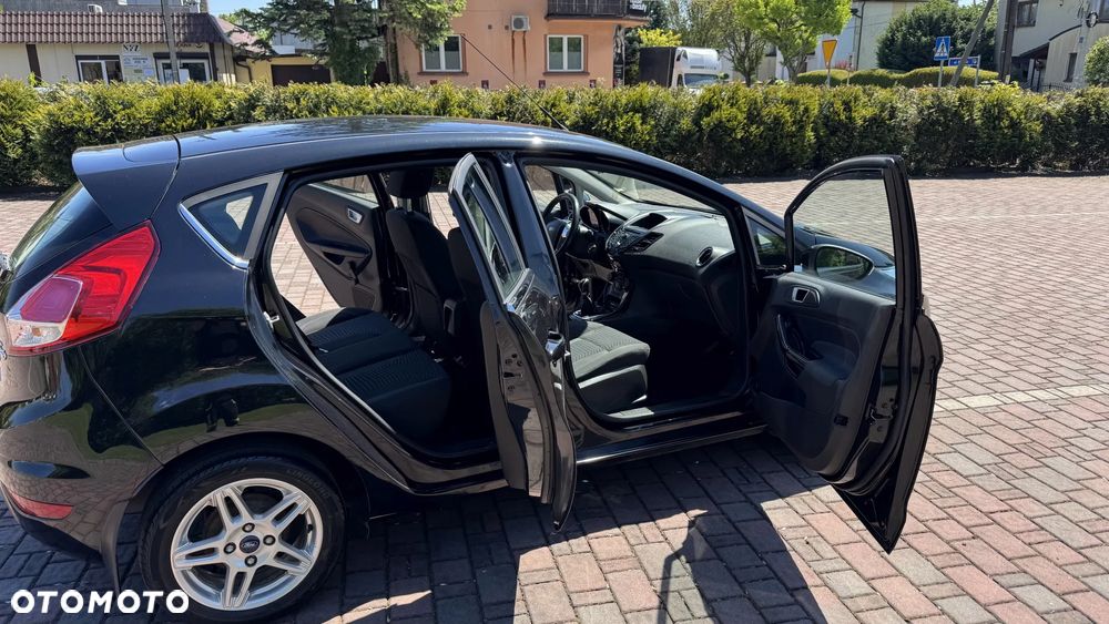Ford Fiesta 1.0 EcoBoost Titanium - 23