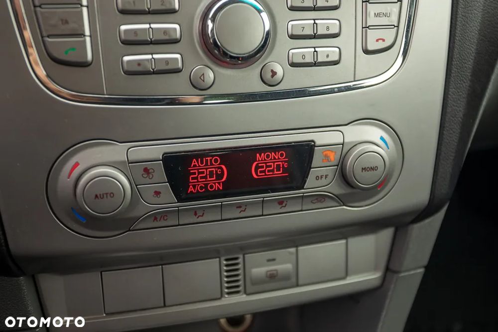 Ford Focus 1.6 16V Style+ - 30