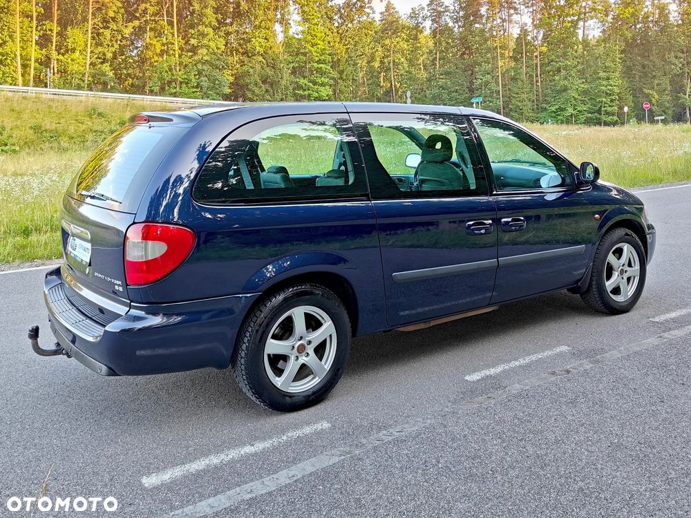 Chrysler Grand Voyager - 12