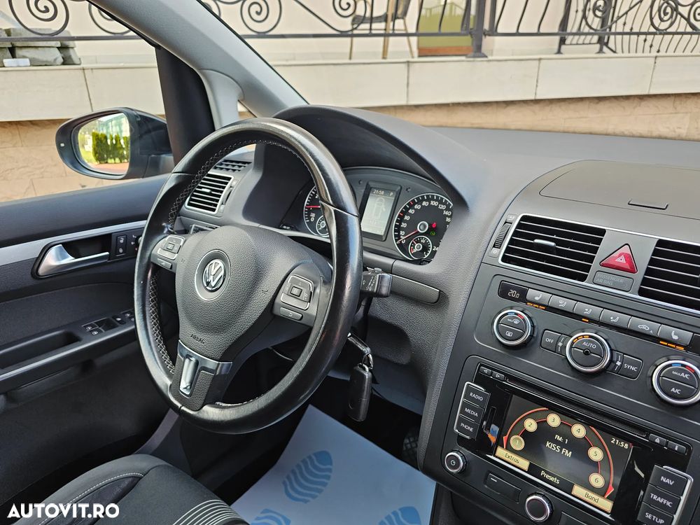 Volkswagen Touran 1.4 TSI DSG MATCH - 12