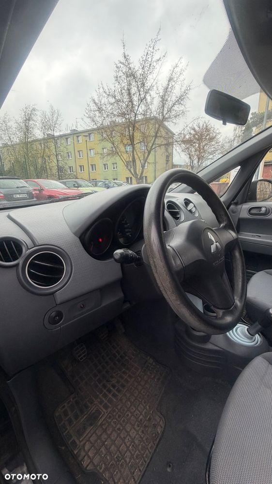 Mitsubishi Colt - 15