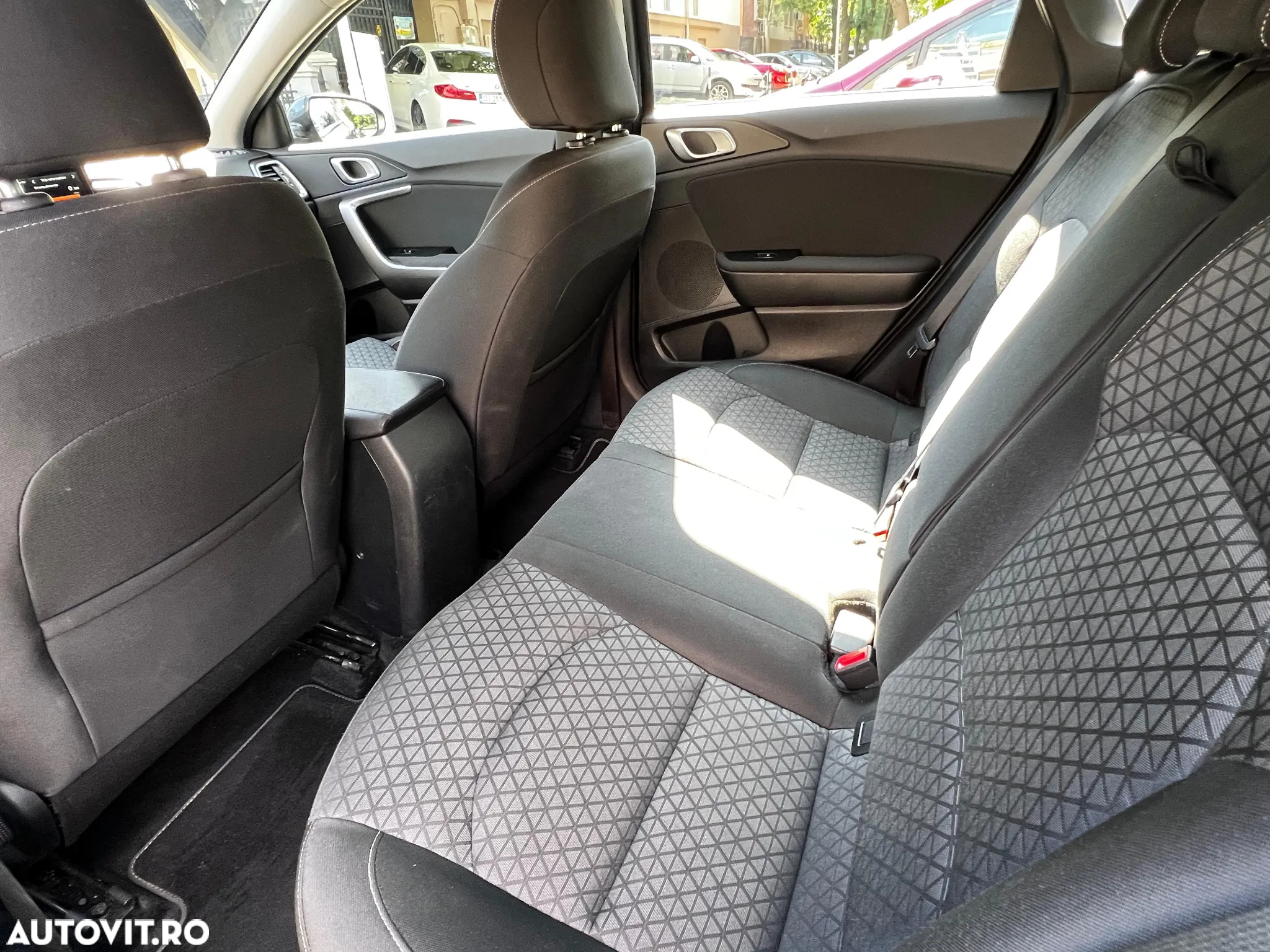 Kia Ceed 1.0 T-GDI 120 OPF Edition 7 - 22