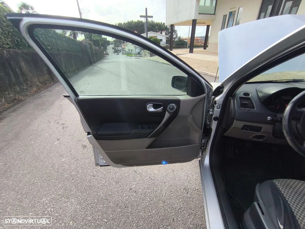 Renault Mégane 1.5 dCi Confort - 13