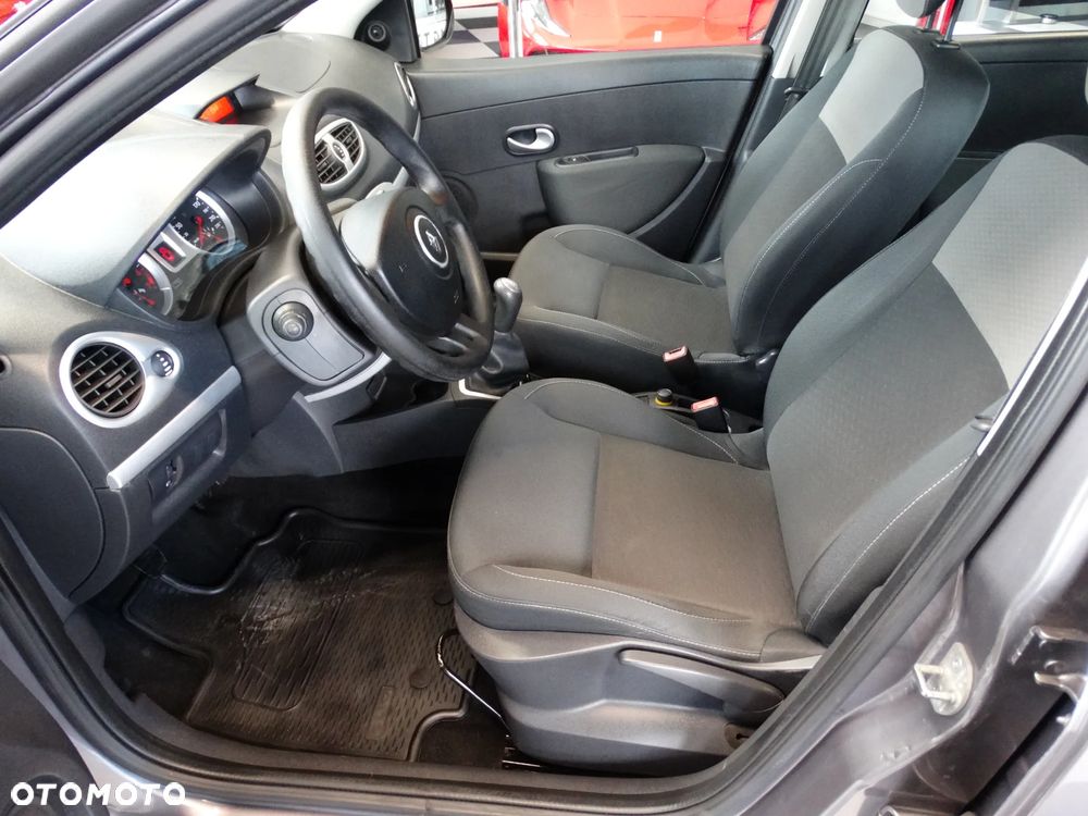 Renault Clio 1.2 16V Authentique - 5