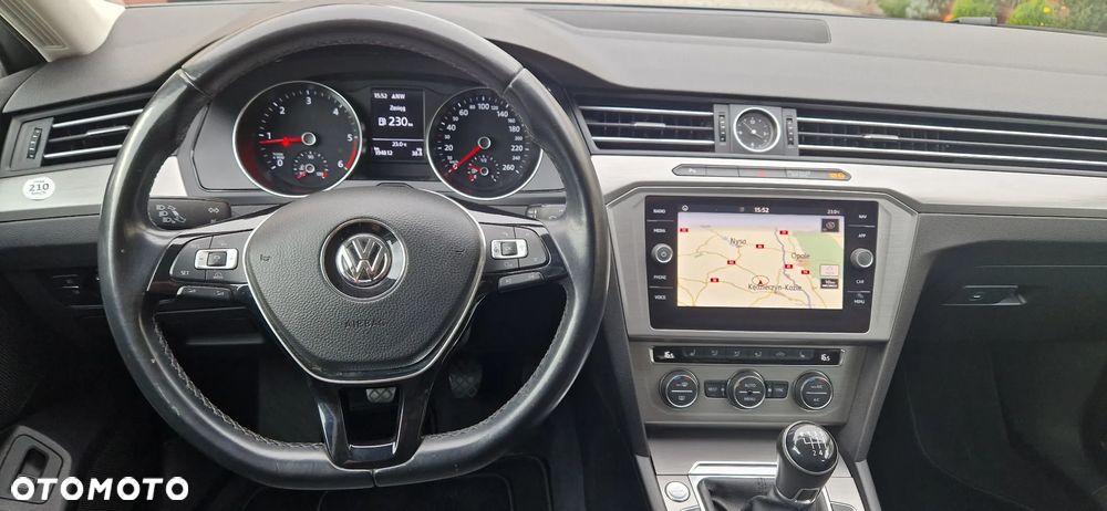 Volkswagen Passat 2.0 TDI SCR Trendline - 6