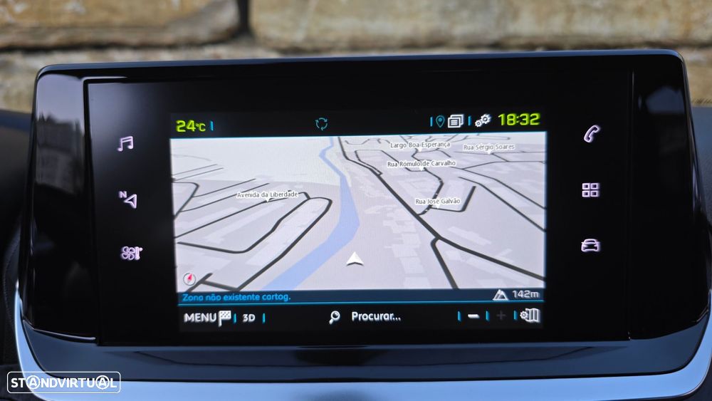 Peugeot e-208 Allure Pack - 19