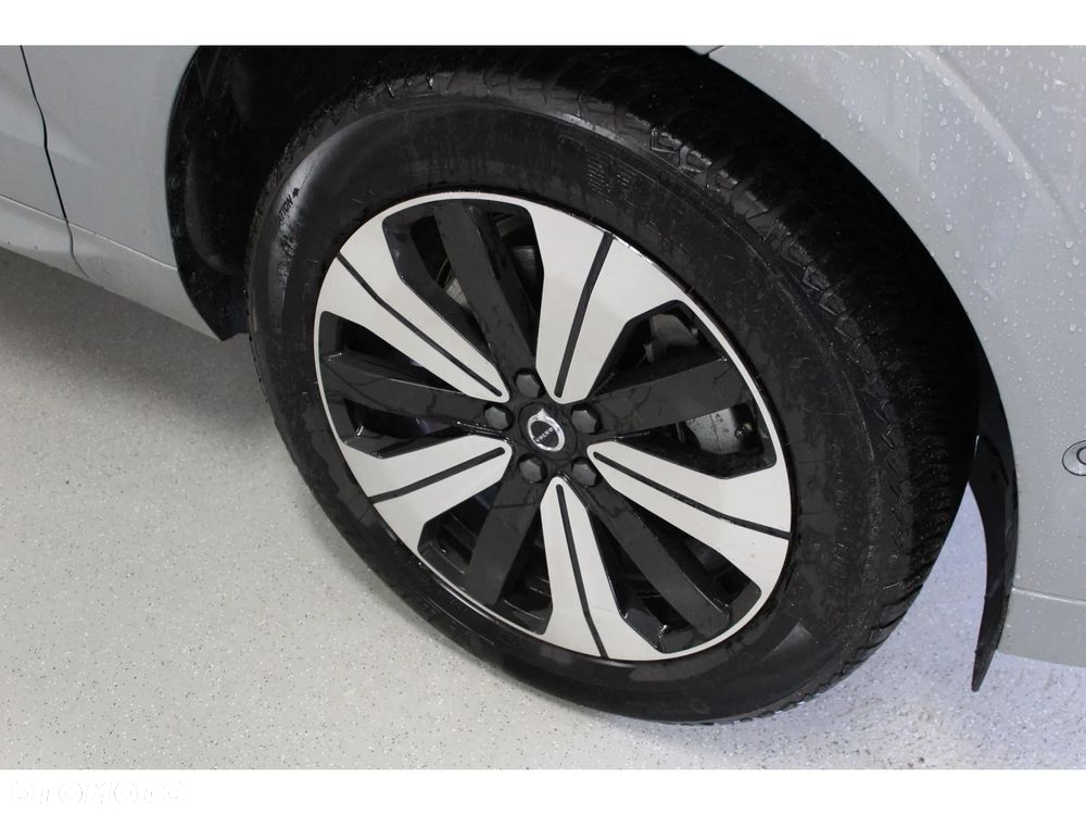 Volvo XC 60 B5 B AWD Plus Dark - 18