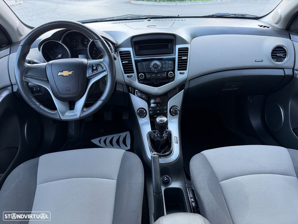 Chevrolet Cruze 1.6 LS - 20