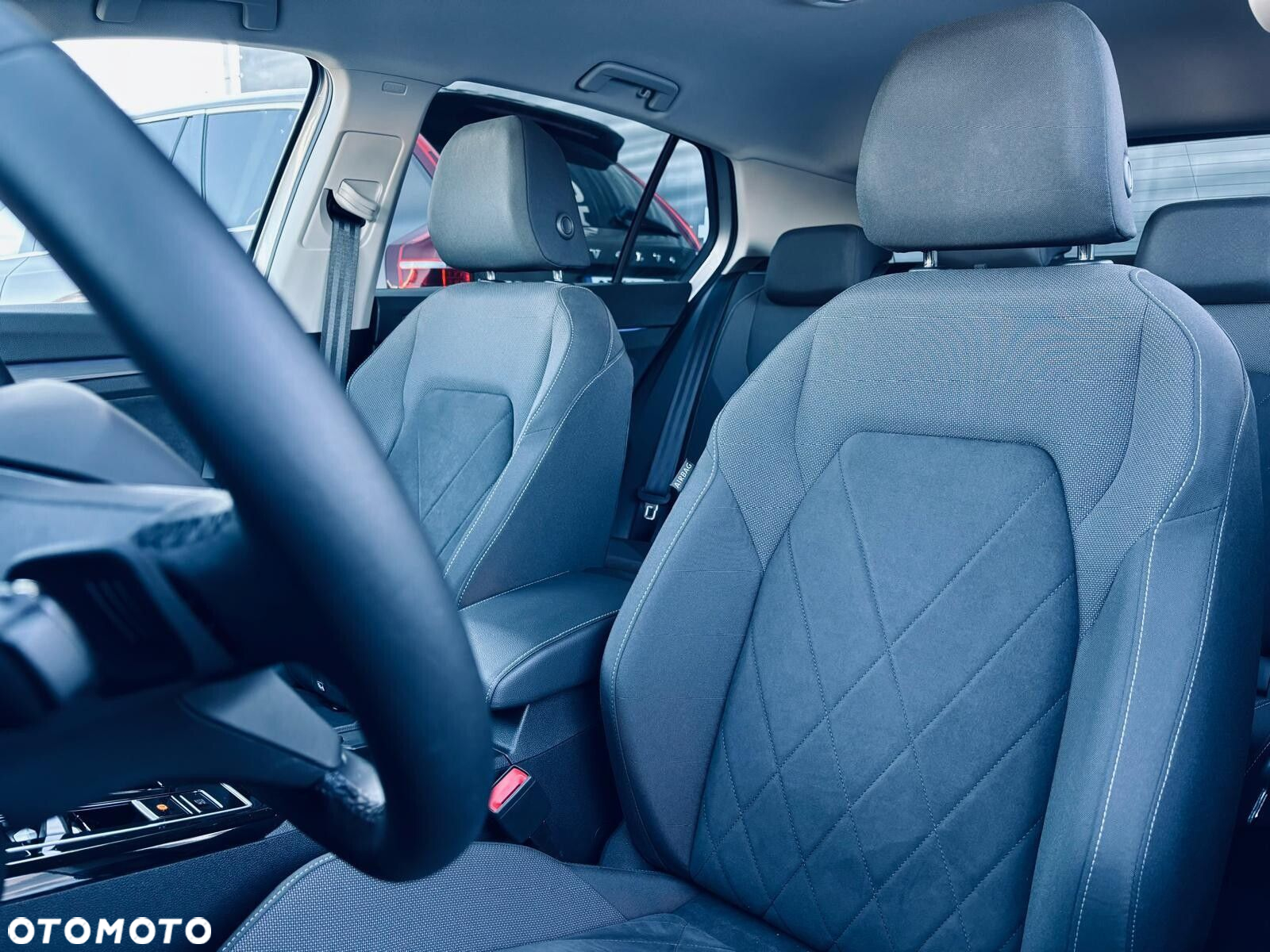 Volkswagen Golf - 12